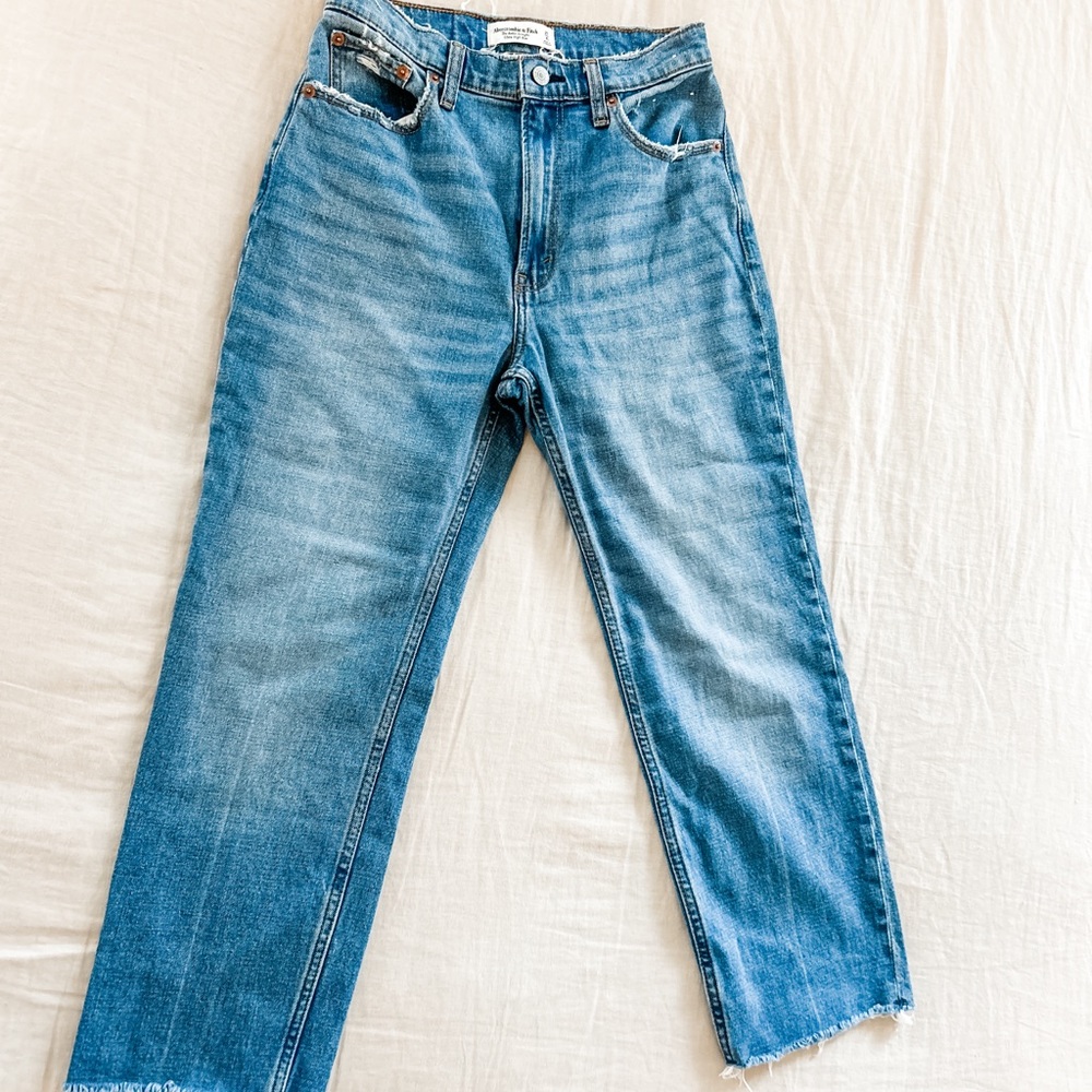 Abercrombie & Fitch The Ankle Straight Ultra High Rise, Size 27/4 - Picture 1 of 5